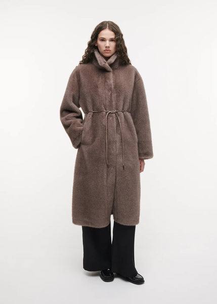 STUDIO AR - FREJA Long Faux Fur Coat | Pebble