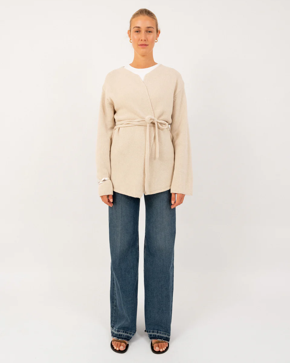 Anna v Berg - VICTORIA CARDIGAN IN BEIGE