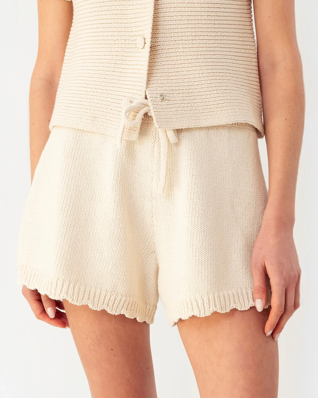Anna v Berg - AVA SHORTS IN BLOND WOOD